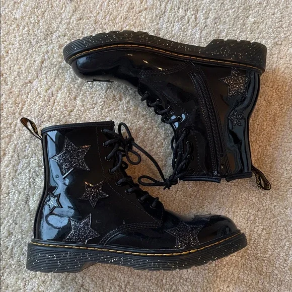 Doc Marten 1460 Glitter Star Patent Lace Up Boots in Black